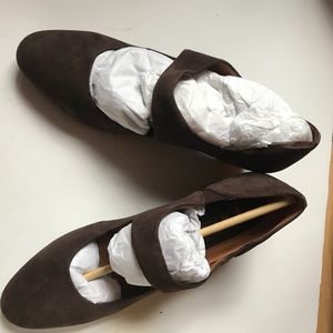 NIB Oh! Brown Hillary Suede Pumps
